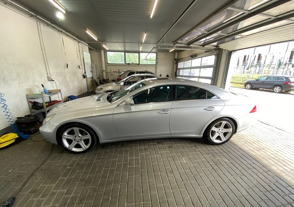 Mercedes-Benz CLS cena 50000 przebieg: 225000, rok produkcji 2005 z Halinów małe 172